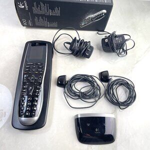 Logitech Harmony 900 Remote Control w/ Charging Base and Accessories